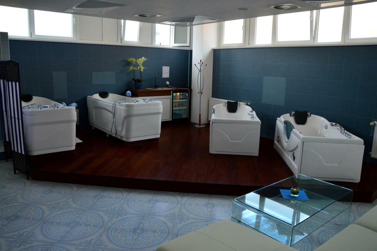 Wellness Hotel Luzan Rumburk Exterior foto